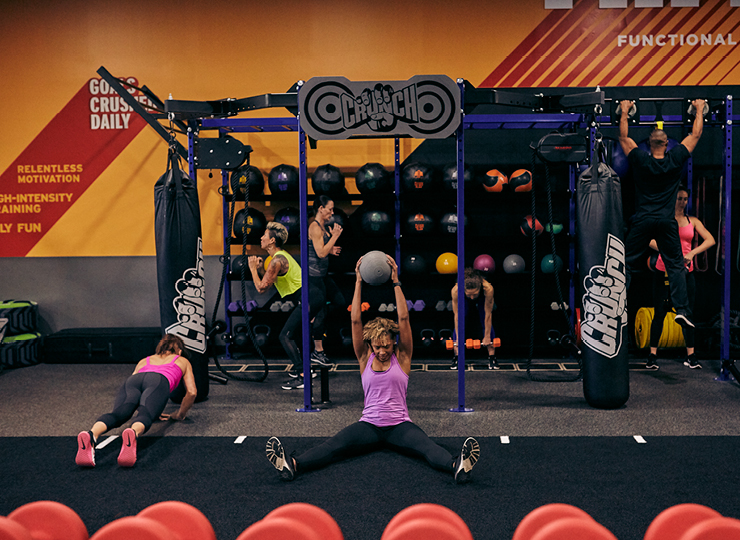 people in HIIT class
