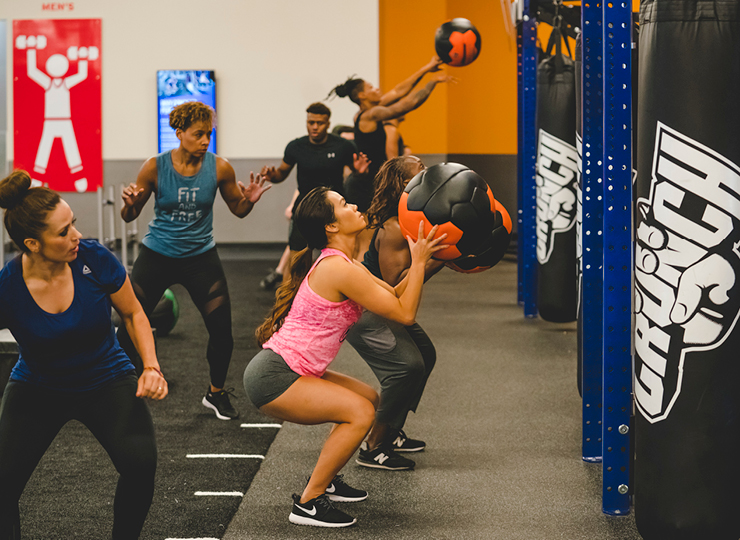 people doing HIIT