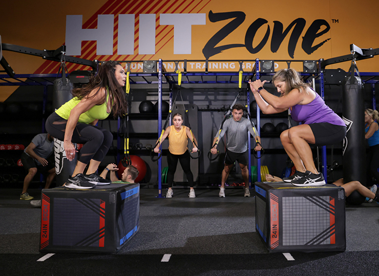 people in CTC launchpad class at crunch fitness