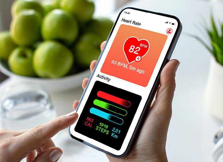 people using fitness app