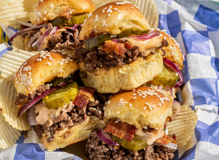 Bacon cheeseburger sliders