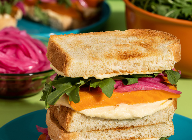 hummus salad sandwich