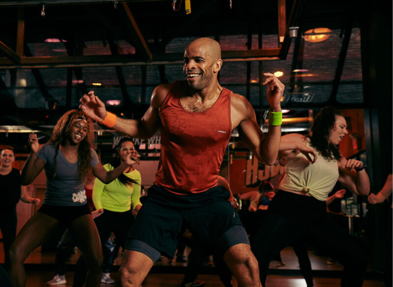 men in group fitness